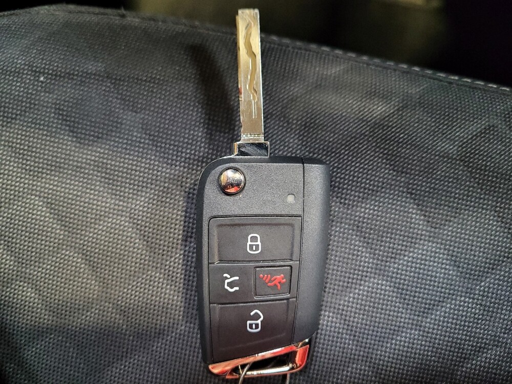 2021 Volkswagen Tiguan in Torrance, CA 90504 - 18131948 32