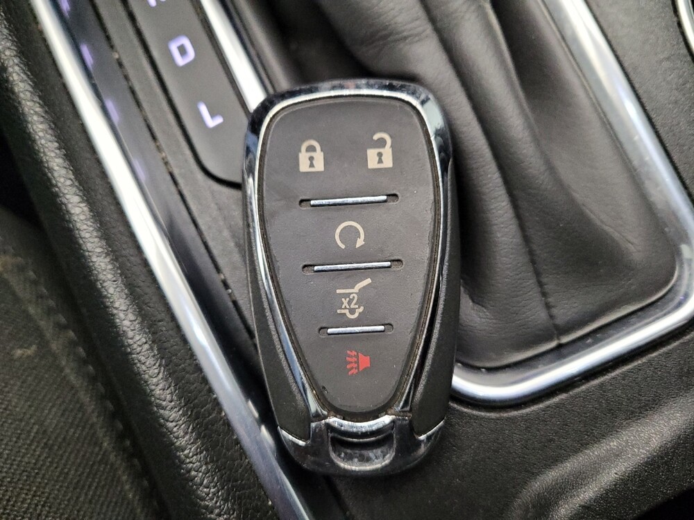 2022 Chevrolet Traverse in Riverside, CA 92504 - 18131949 32