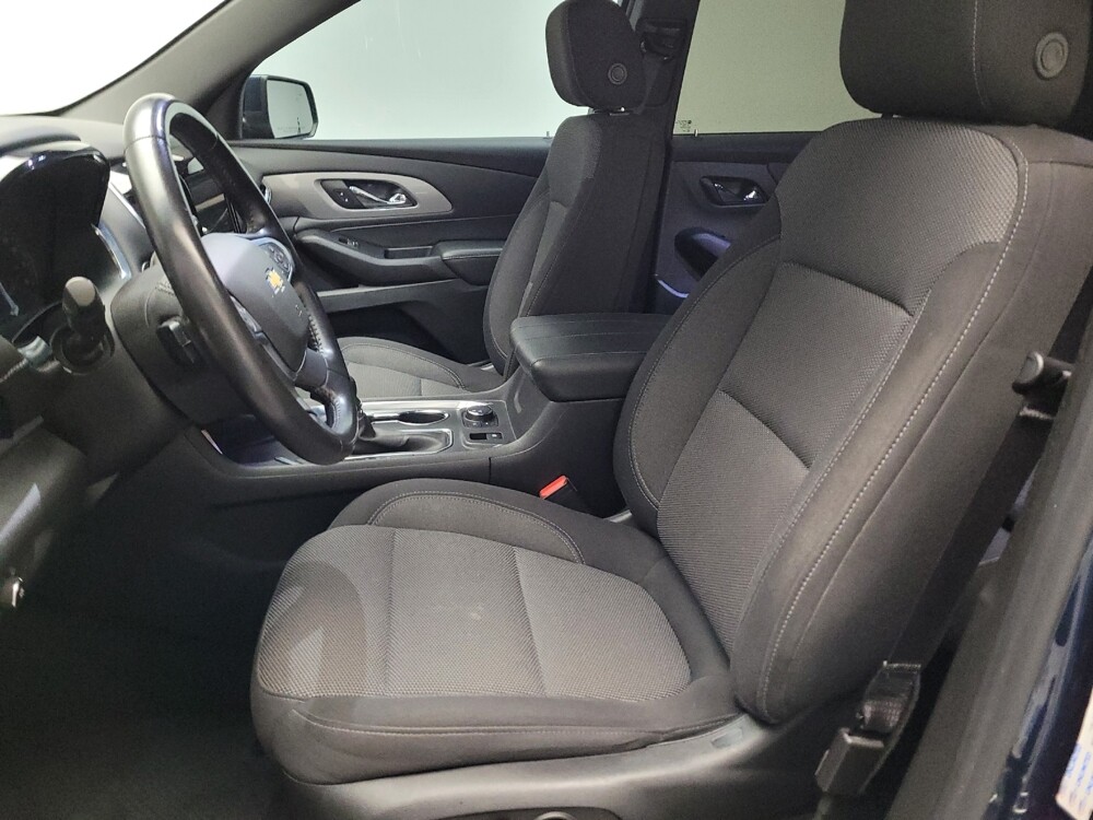 2022 Chevrolet Traverse in Riverside, CA 92504 - 18131949 17