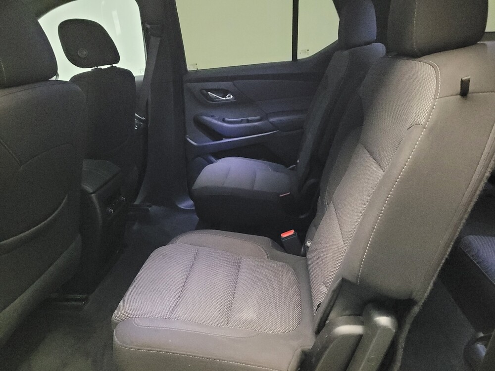 2022 Chevrolet Traverse in Riverside, CA 92504 - 18131949 18