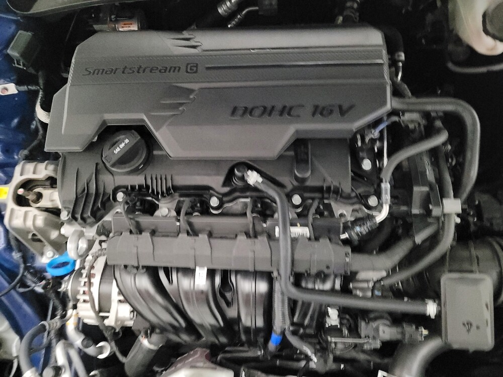 2025 Hyundai Elantra in Downey, CA 90241 - 18131950 30