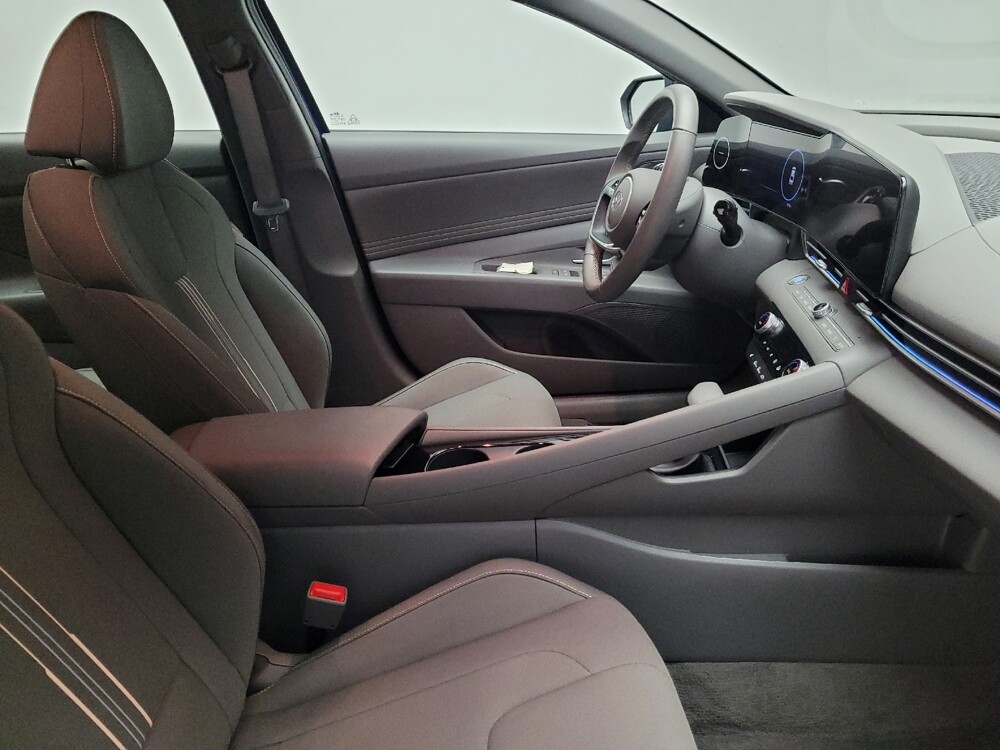 2025 Hyundai Elantra in Downey, CA 90241 - 18131950 21
