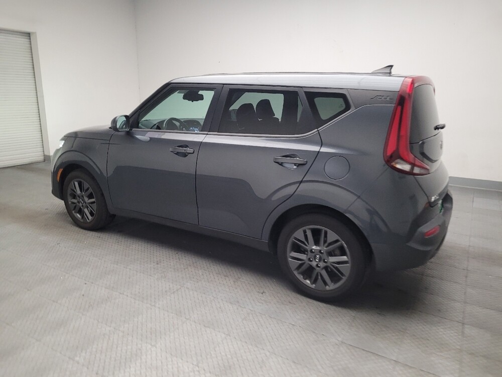 2020 Kia Soul in Fresno, CA 93726 - 18131952 3