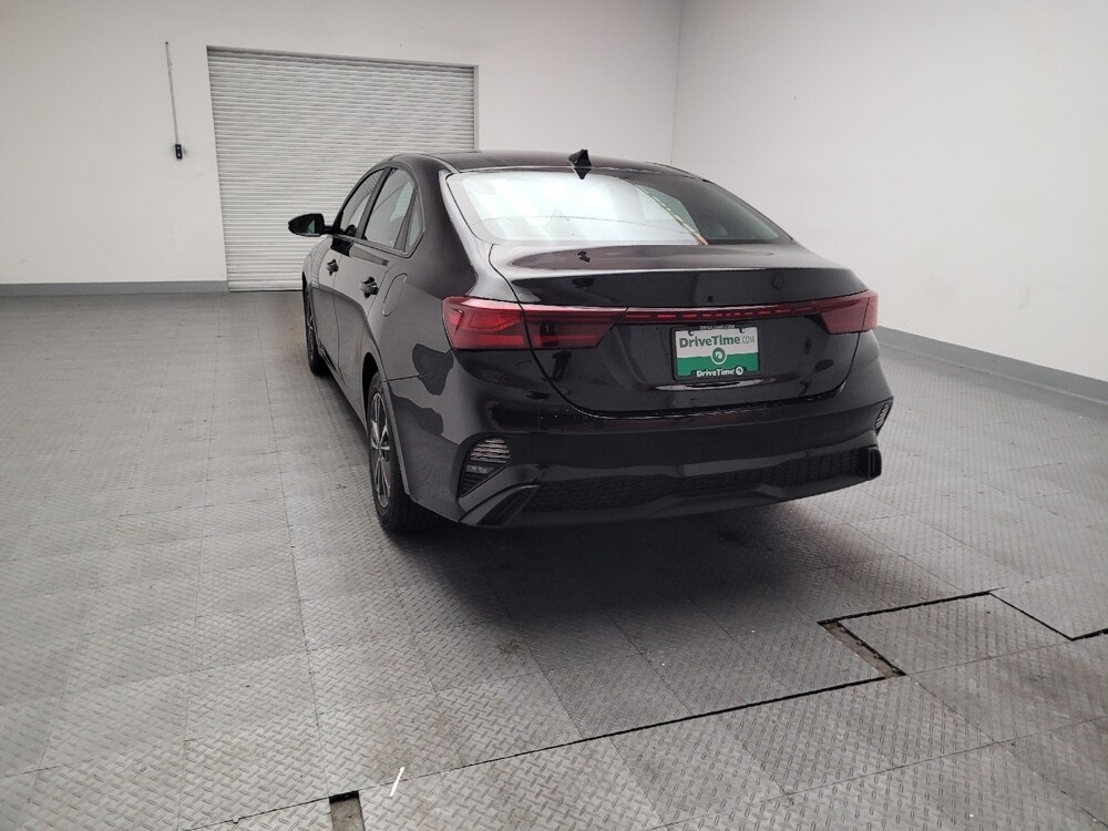 2024 Kia Forte in Montclair, CA 91763 - 18131956 6