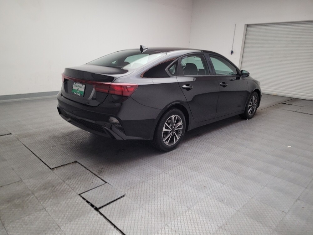 2024 Kia Forte in Montclair, CA 91763 - 18131956 9