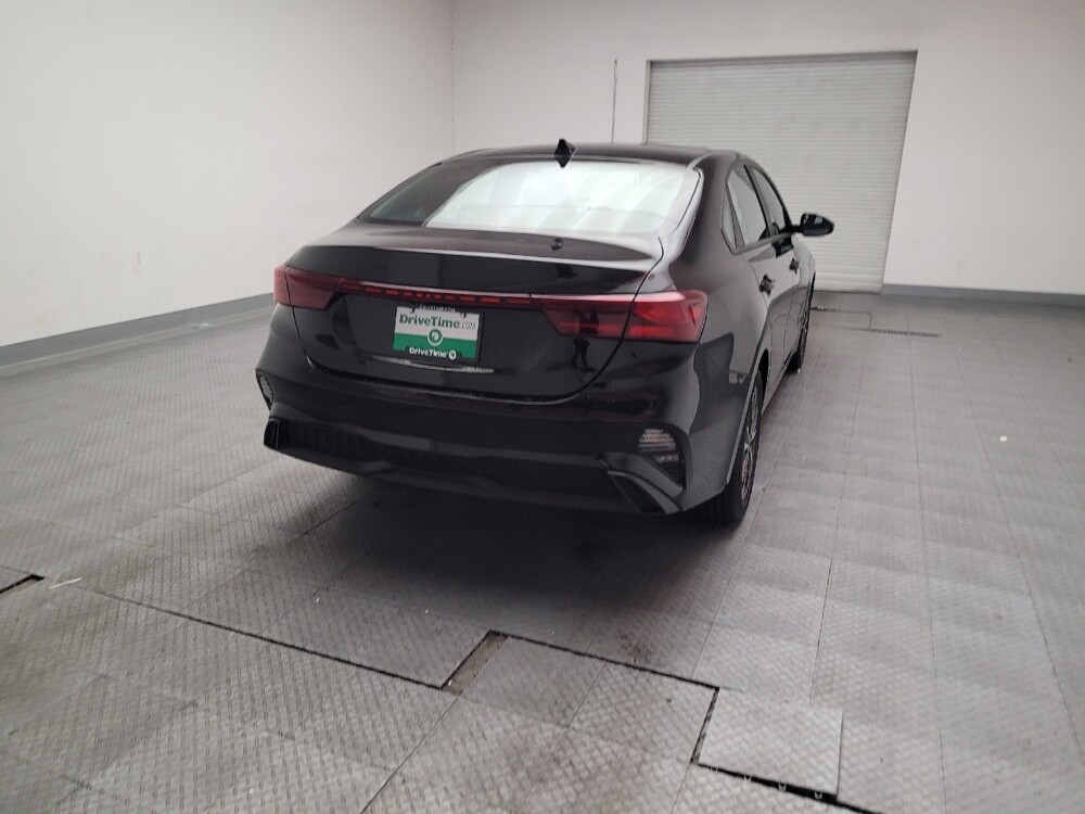 2024 Kia Forte in Montclair, CA 91763 - 18131956 7