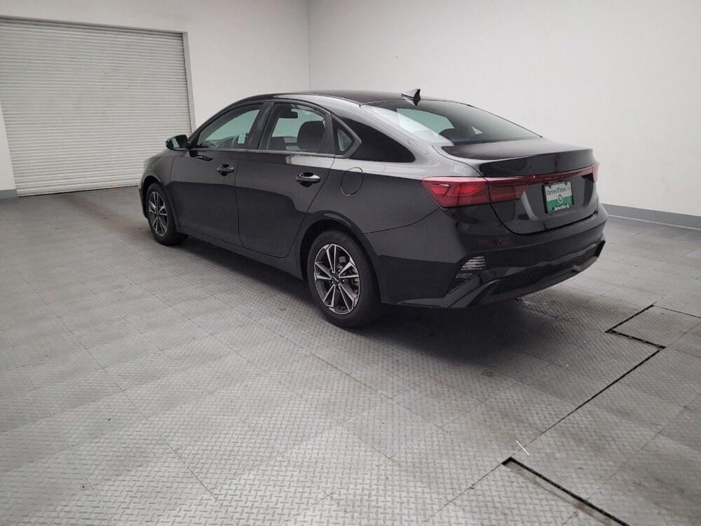 2024 Kia Forte in Montclair, CA 91763 - 18131956 5