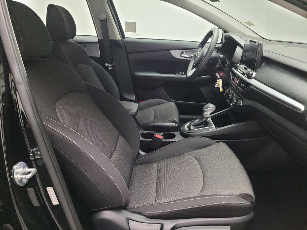 2024 Kia Forte in Montclair, CA 91763 - 18131956 21