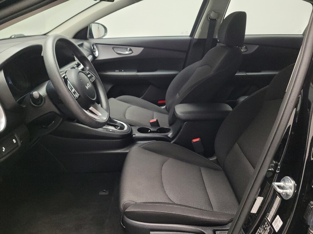 2024 Kia Forte in Montclair, CA 91763 - 18131956 17