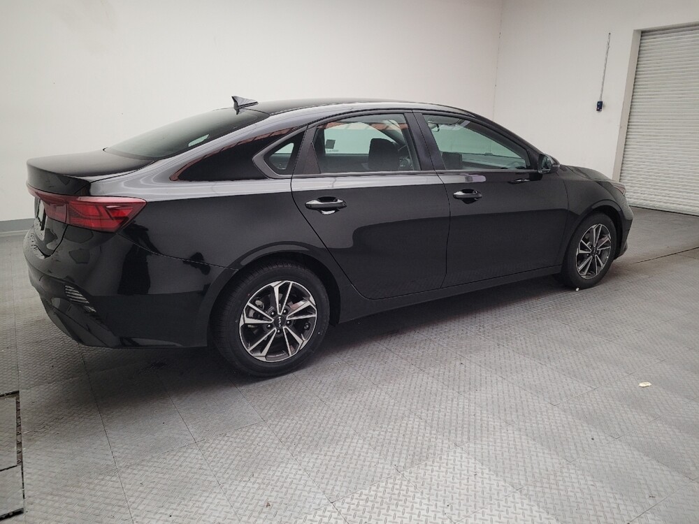 2024 Kia Forte in Montclair, CA 91763 - 18131956 10