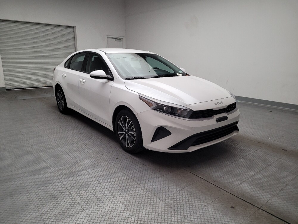 2024 Kia Forte in Montclair, CA 91763 - 18131959 13