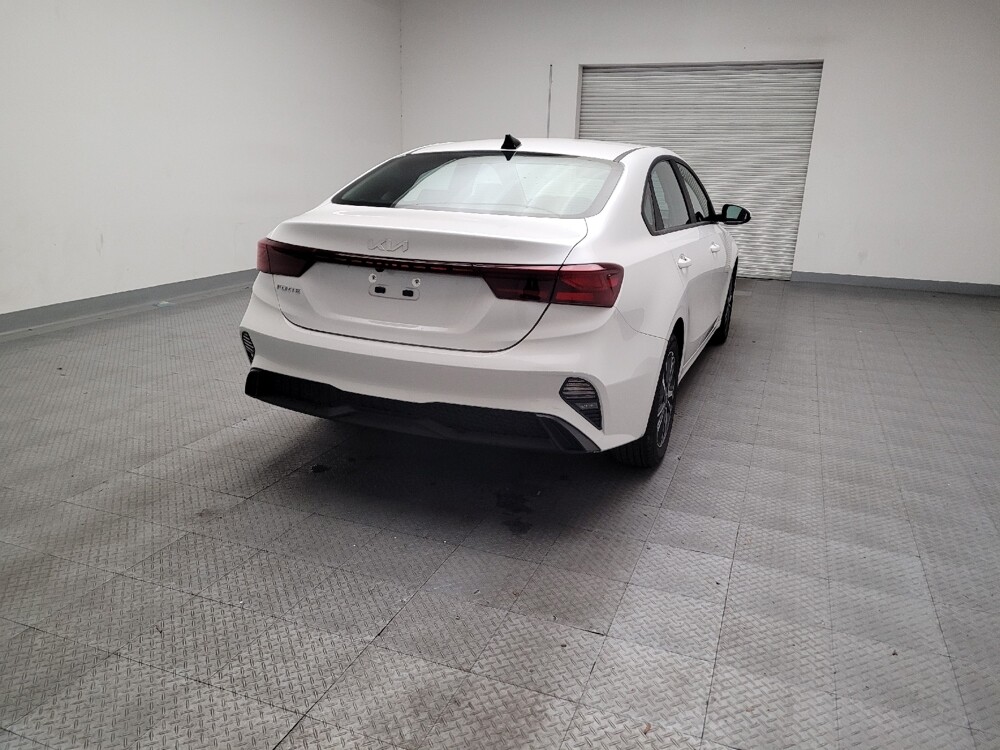 2024 Kia Forte in Montclair, CA 91763 - 18131959 7