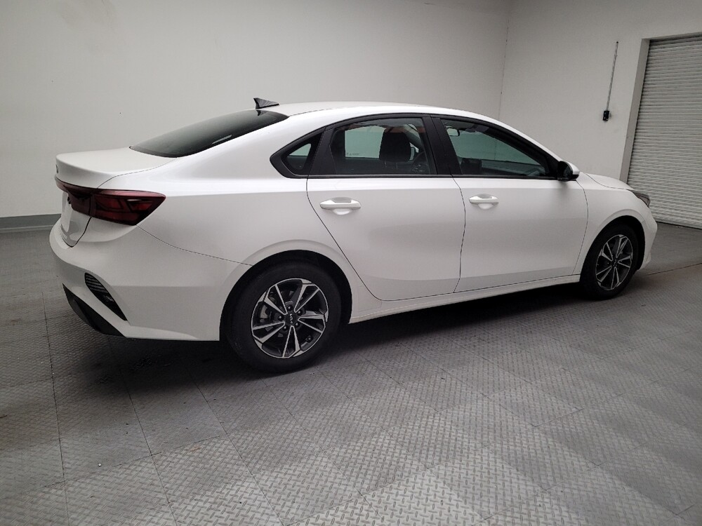 2024 Kia Forte in Montclair, CA 91763 - 18131959 10