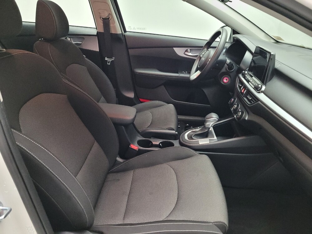 2024 Kia Forte in Montclair, CA 91763 - 18131959 21