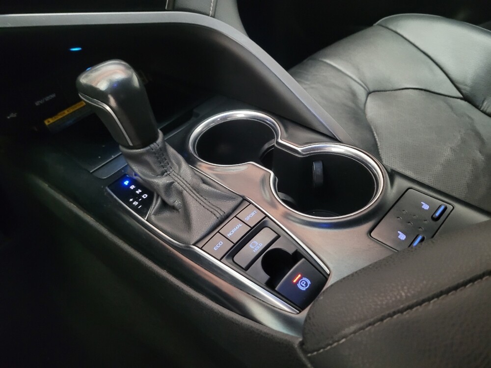 2020 Toyota Camry in Downey, CA 90241 - 18131960 26