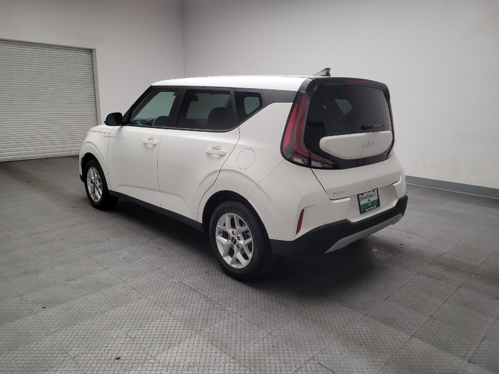 2025 Kia Soul in Montclair, CA 91763 - 18131966 5