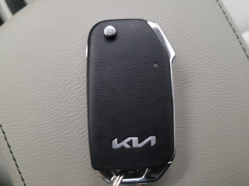 2025 Kia Soul in Montclair, CA 91763 - 18131966 32