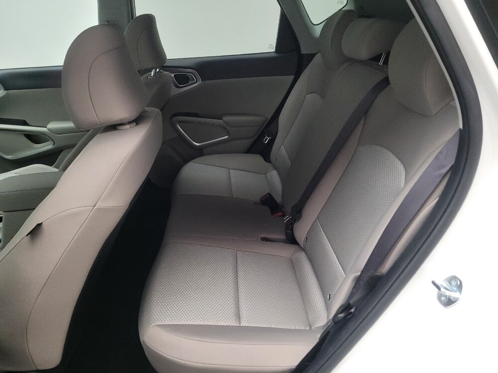 2025 Kia Soul in Montclair, CA 91763 - 18131966 18