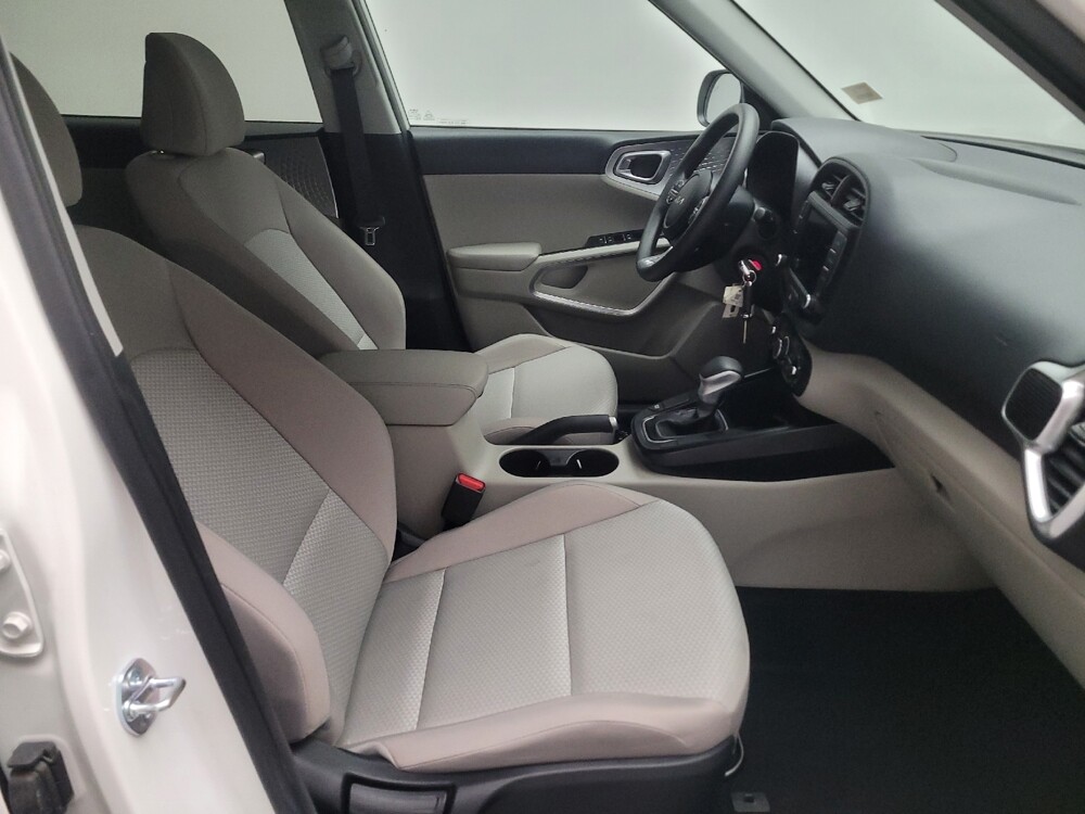 2025 Kia Soul in Montclair, CA 91763 - 18131966 21