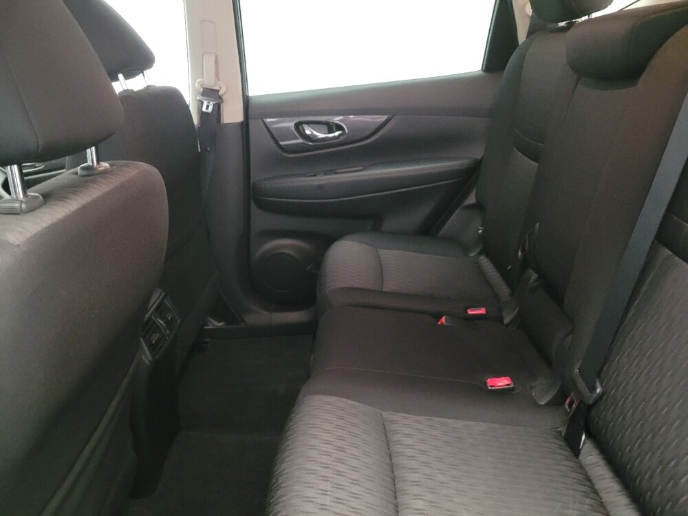 2019 Nissan Rogue in Fresno, CA 93726 - 18131969 18