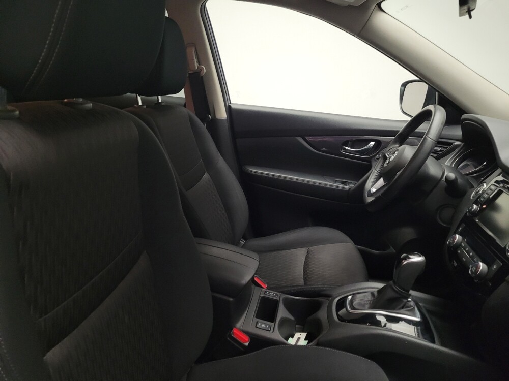 2019 Nissan Rogue in Fresno, CA 93726 - 18131969 21