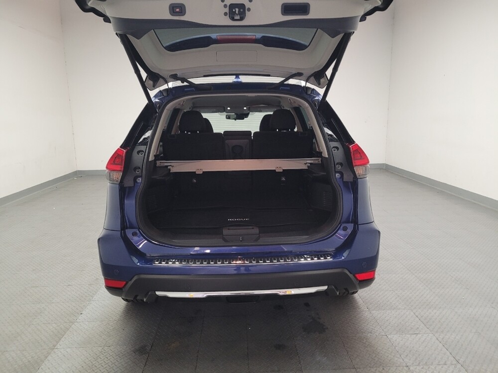 2019 Nissan Rogue in Fresno, CA 93726 - 18131969 29