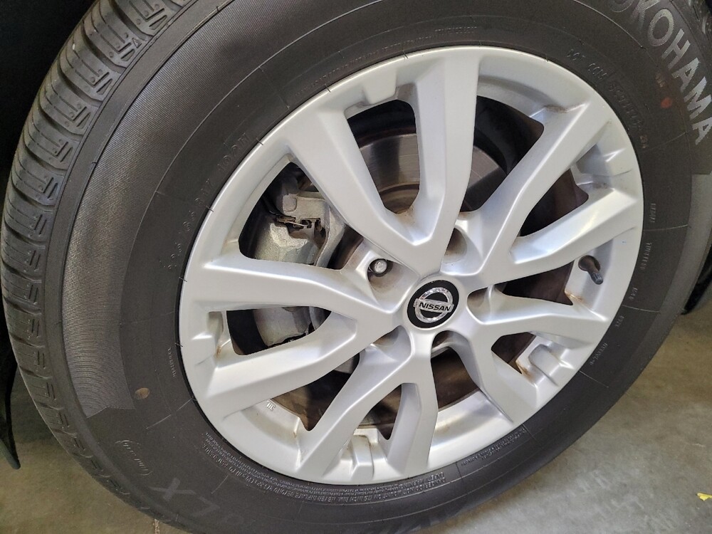 2019 Nissan Rogue in Fresno, CA 93726 - 18131969 31