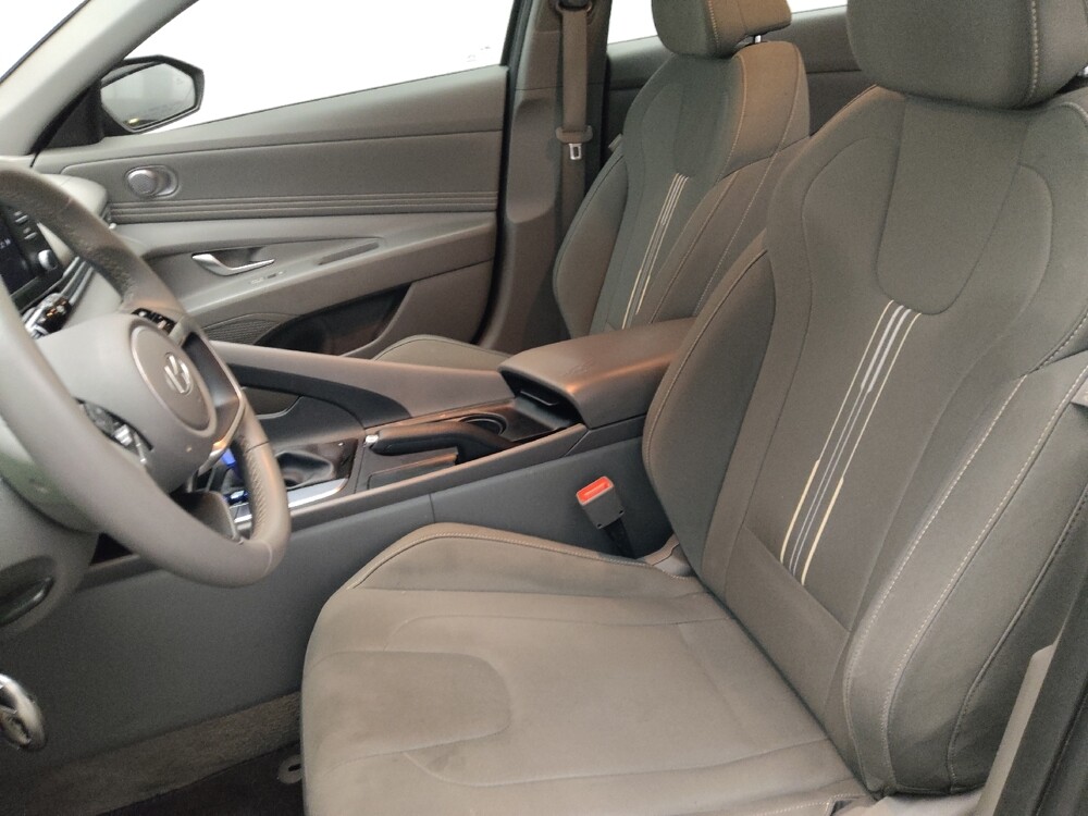 2025 Hyundai Elantra in Jackson, MS 39211 - 18131995 17