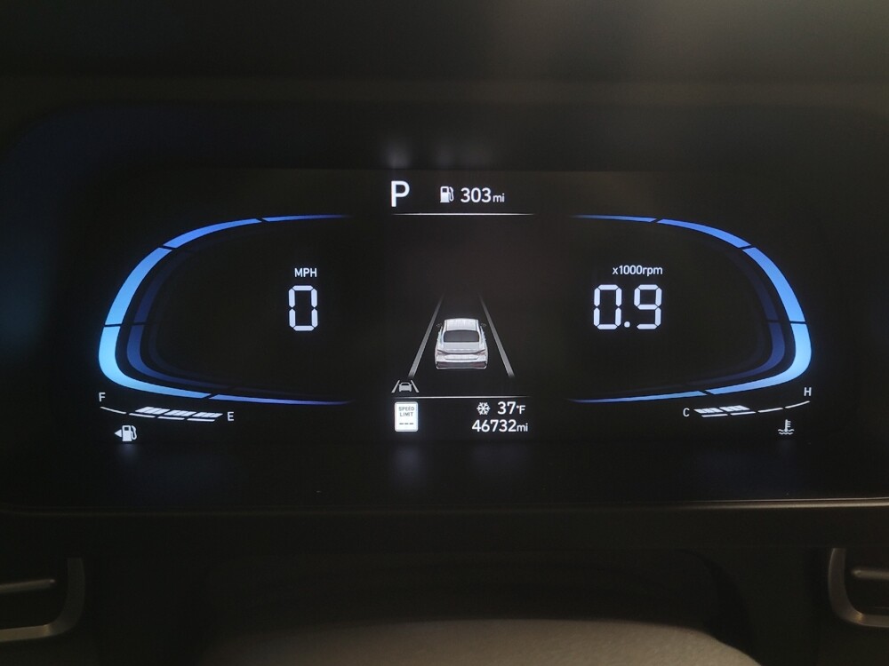 2025 Hyundai Elantra in Jackson, MS 39211 - 18131995 23