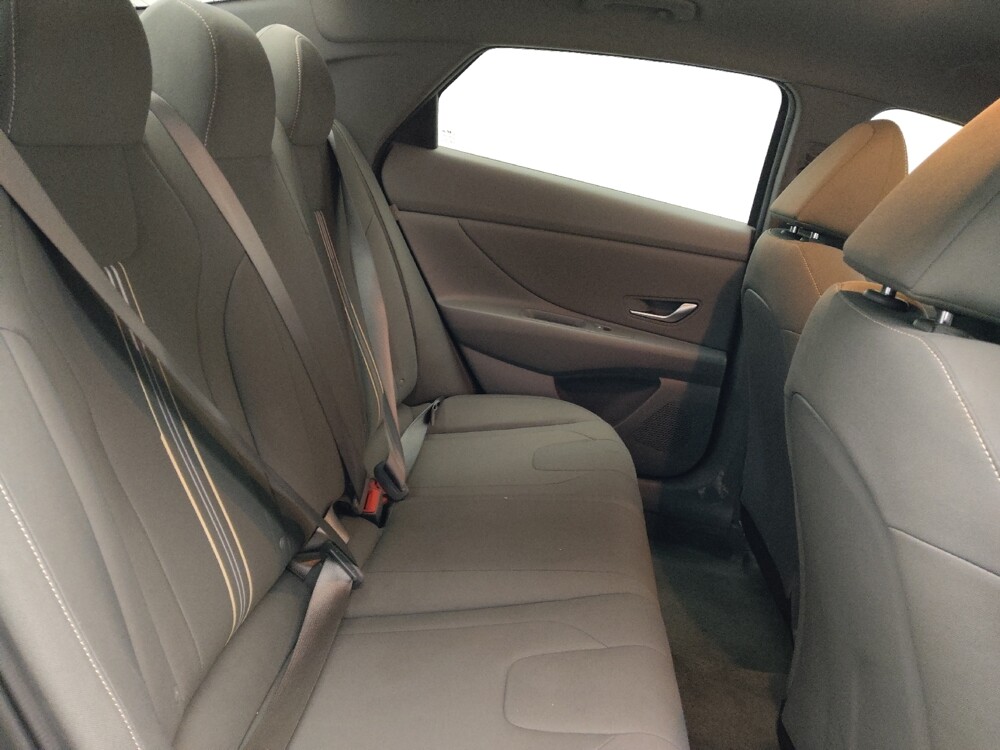 2025 Hyundai Elantra in Jackson, MS 39211 - 18131995 19