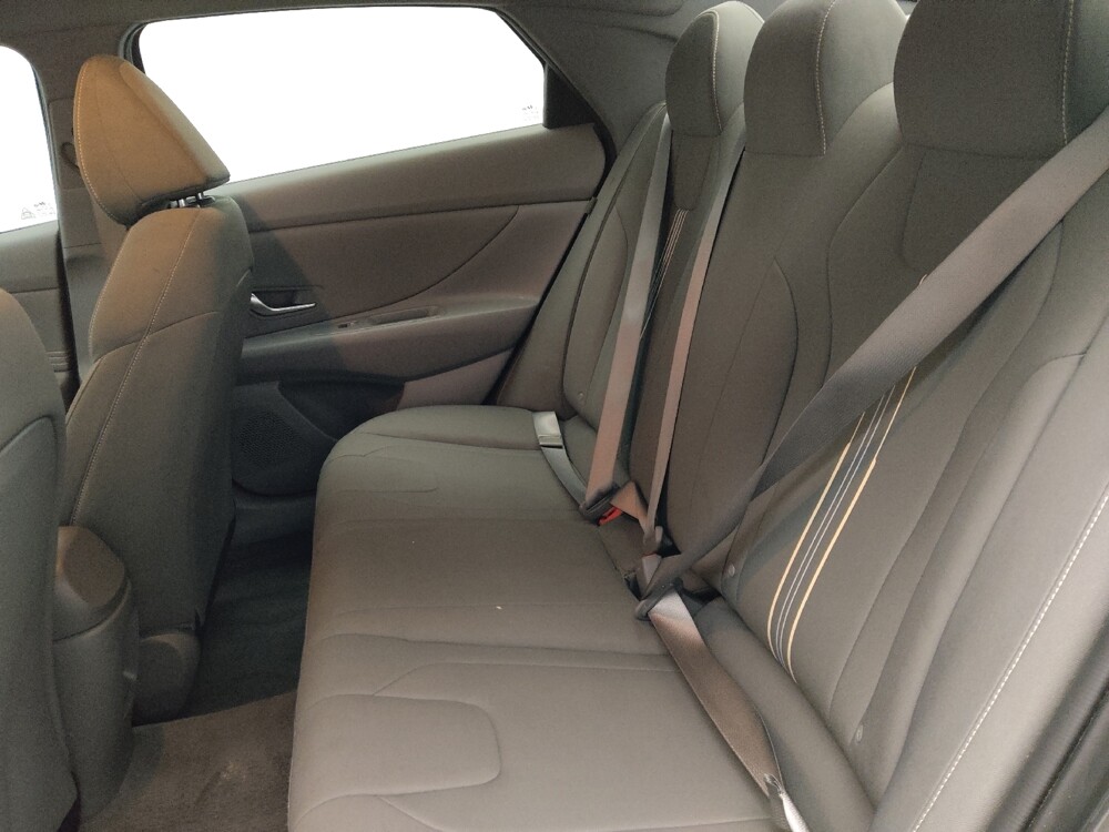 2025 Hyundai Elantra in Jackson, MS 39211 - 18131995 18