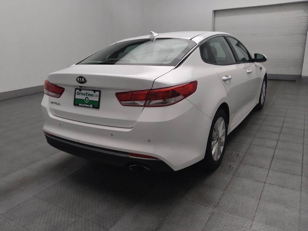 2018 Kia Optima in Chattanooga, TN 37421 - 18131998 9