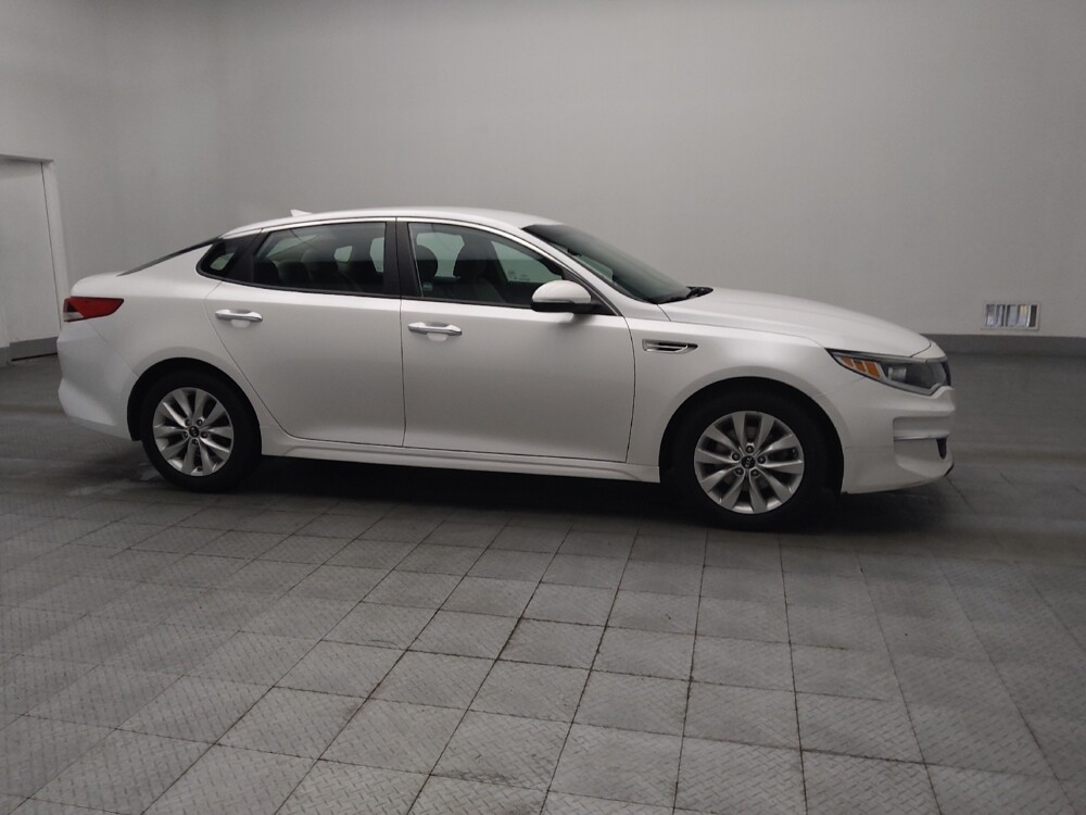 2018 Kia Optima in Chattanooga, TN 37421 - 18131998 11