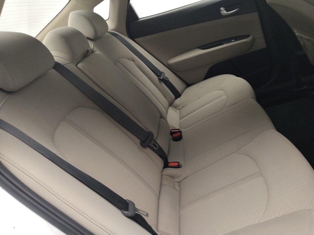 2018 Kia Optima in Chattanooga, TN 37421 - 18131998 19