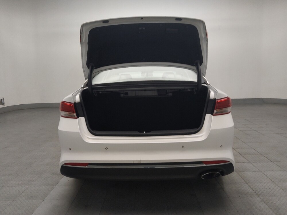 2018 Kia Optima in Chattanooga, TN 37421 - 18131998 29