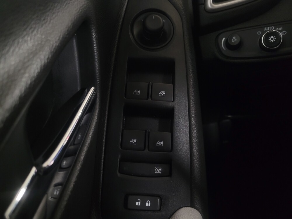 2020 Chevrolet Trax in Marietta, GA 30062 - 18132003 27