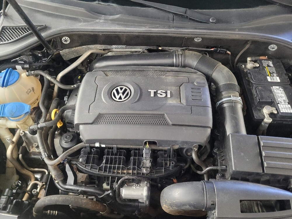 2017 Volkswagen Passat in Stone Mountain, GA 30083 - 18132009 30