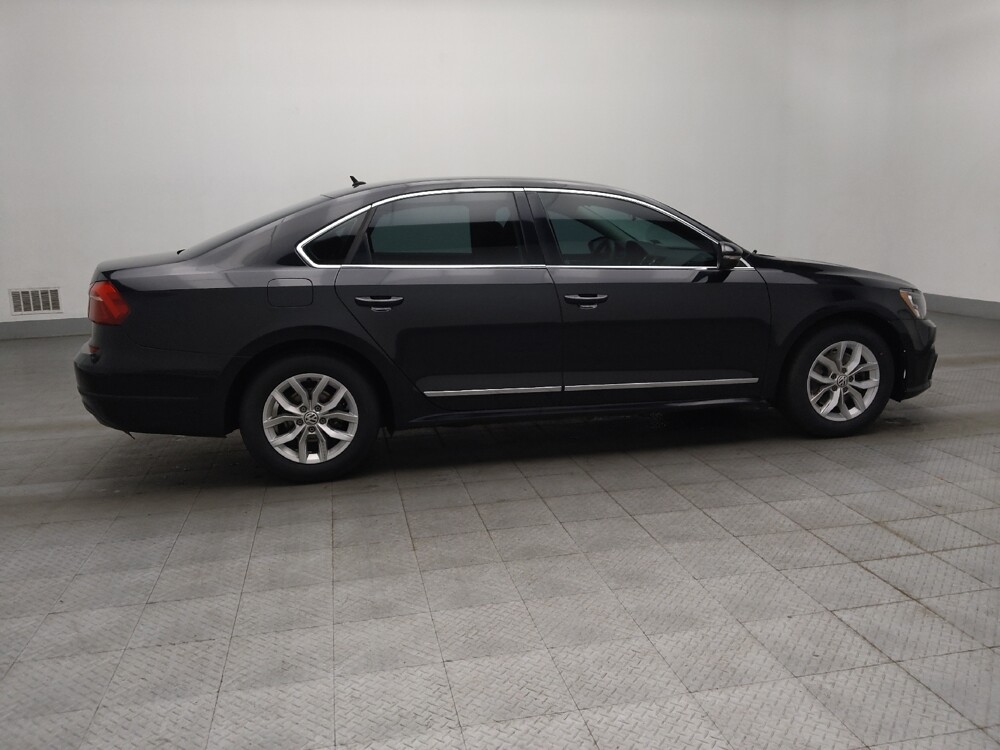 2017 Volkswagen Passat in Stone Mountain, GA 30083 - 18132009 10