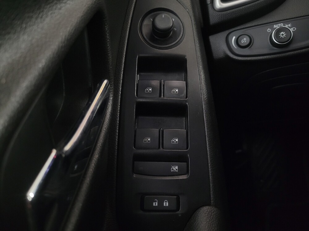 2020 Chevrolet Trax in Union City, GA 30291 - 18132012 27