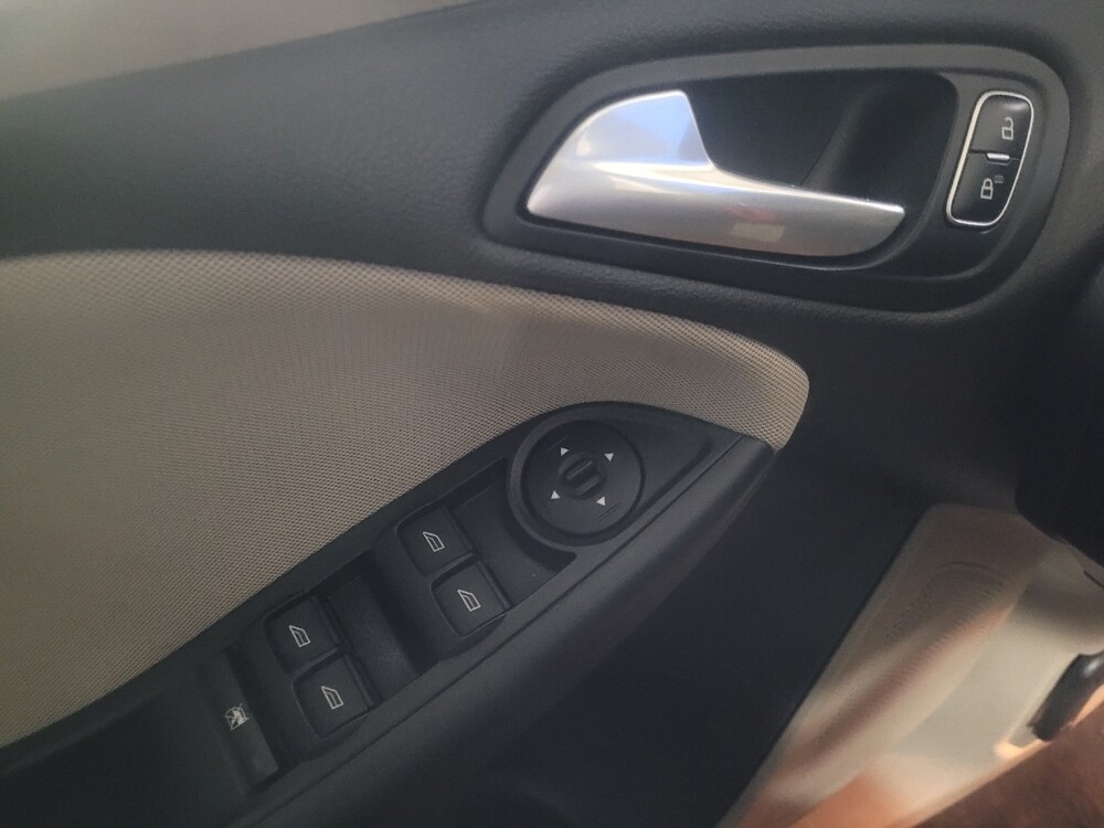 2015 Ford Focus in Albany, GA 31705 - 18132019 27