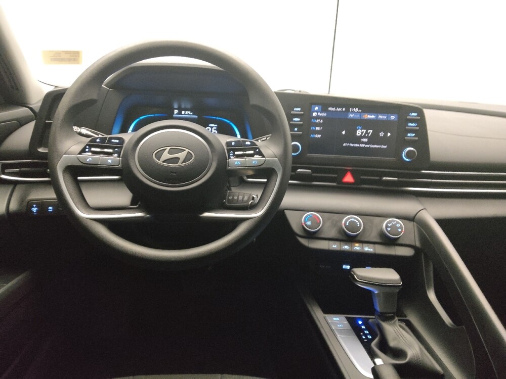 2025 Hyundai Elantra in Stone Mountain, GA 30083 - 18132039 22