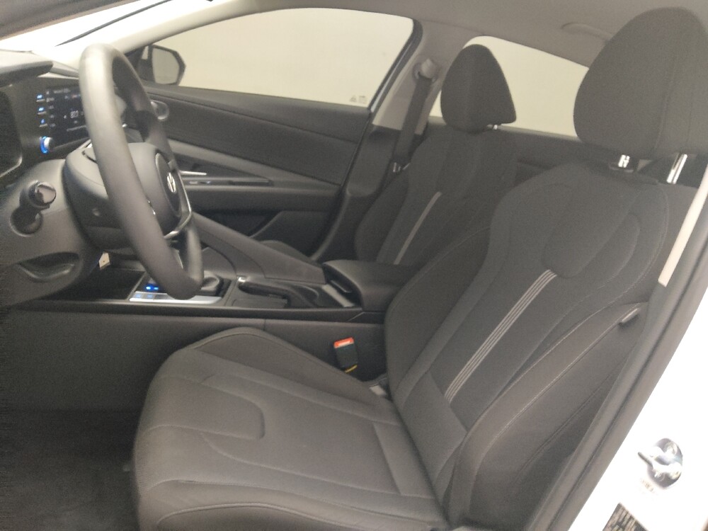 2025 Hyundai Elantra in Stone Mountain, GA 30083 - 18132039 17