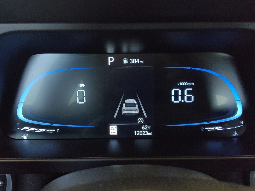 2025 Hyundai Elantra in Stone Mountain, GA 30083 - 18132039 23