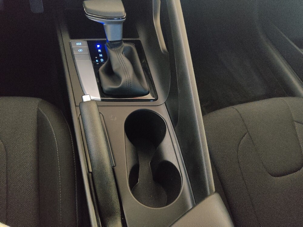 2025 Hyundai Elantra in Stone Mountain, GA 30083 - 18132039 26