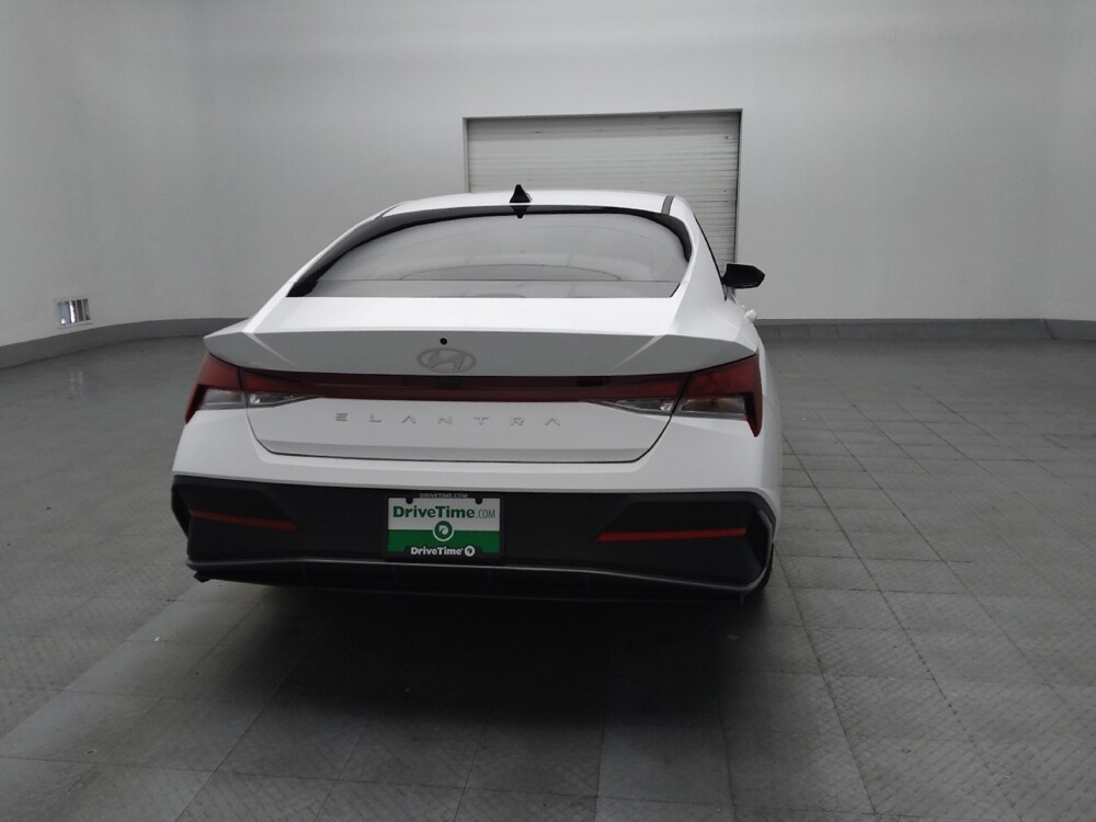 2025 Hyundai Elantra in Stone Mountain, GA 30083 - 18132039 7