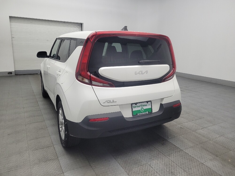 2022 Kia Soul in Union City, GA 30291 - 18132042 5
