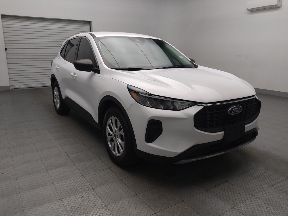 2024 Ford Escape in Fort Worth, TX 76116 - 18132048 13