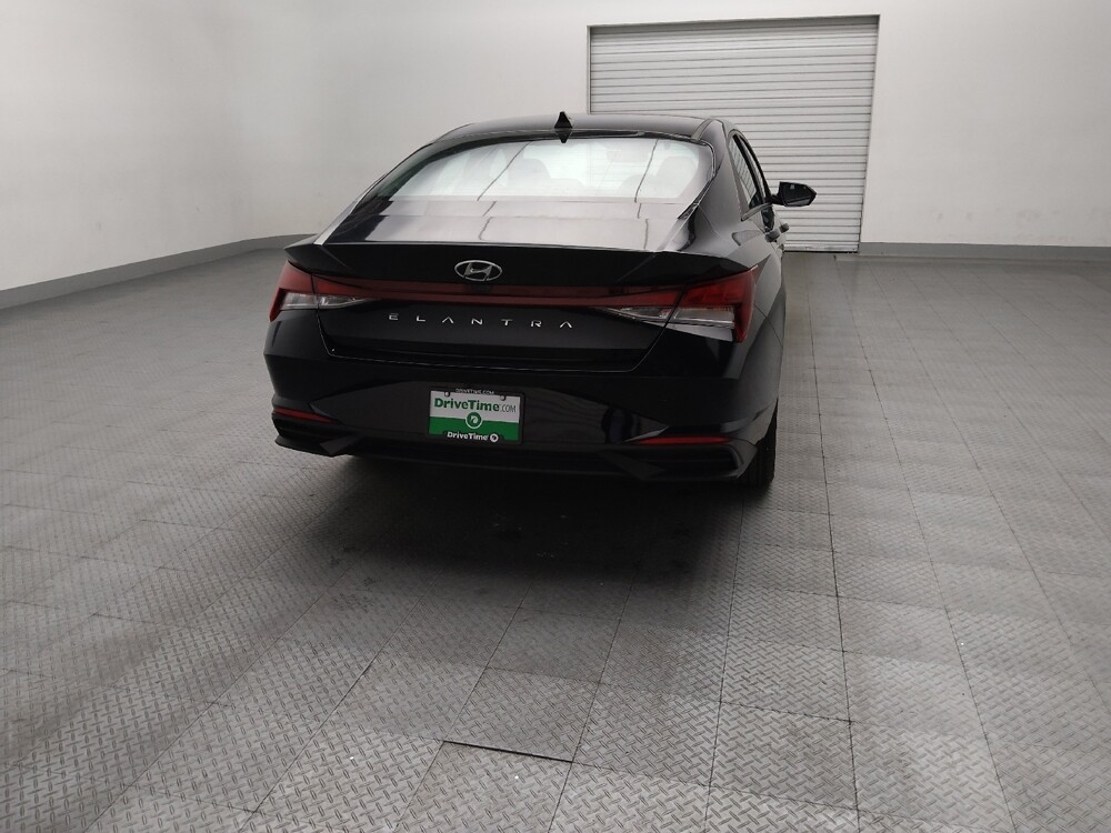 2023 Hyundai Elantra in Arlington, TX 76011 - 18132060 7