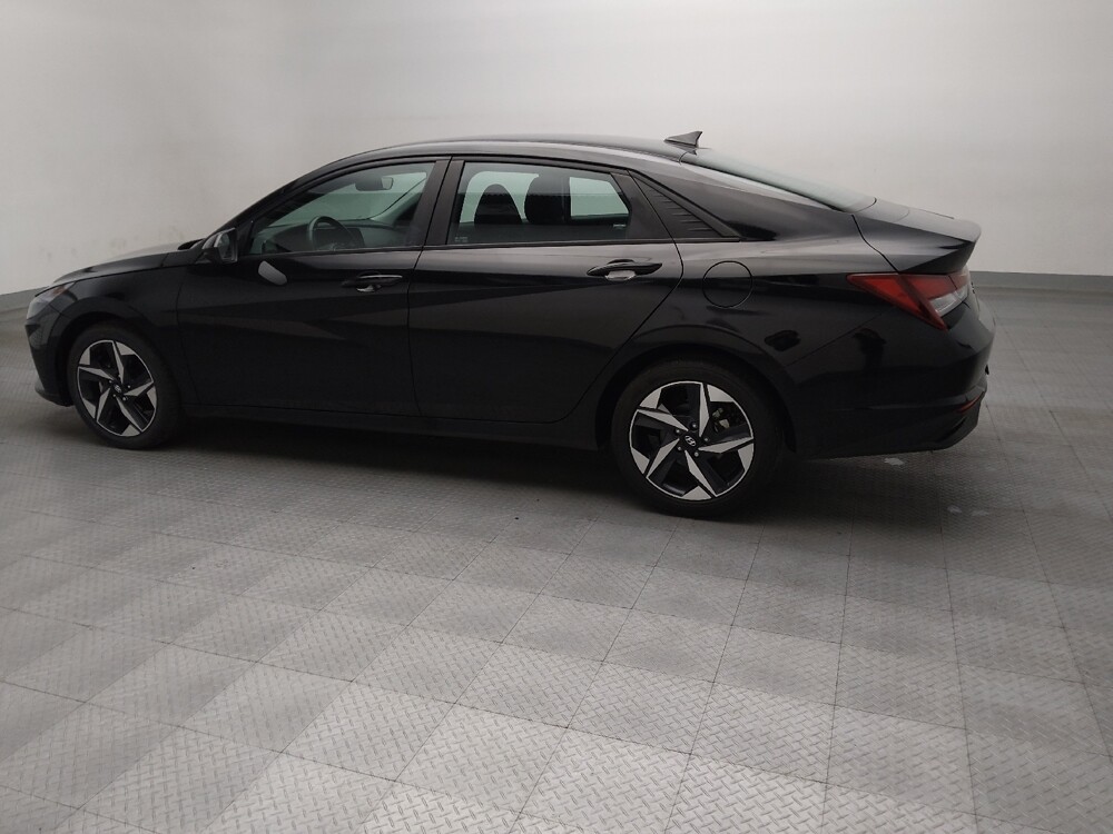 2023 Hyundai Elantra in Arlington, TX 76011 - 18132060 3