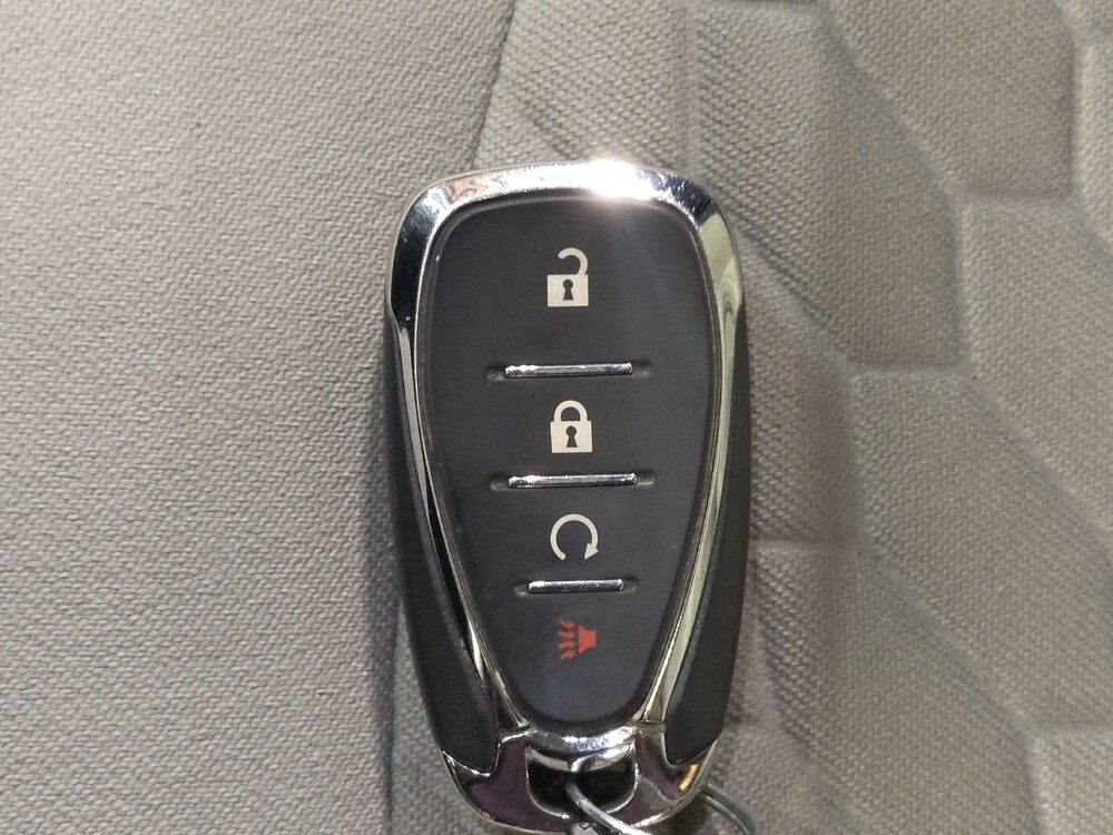 2021 Chevrolet Equinox in Arlington, TX 76011 - 18132077 32